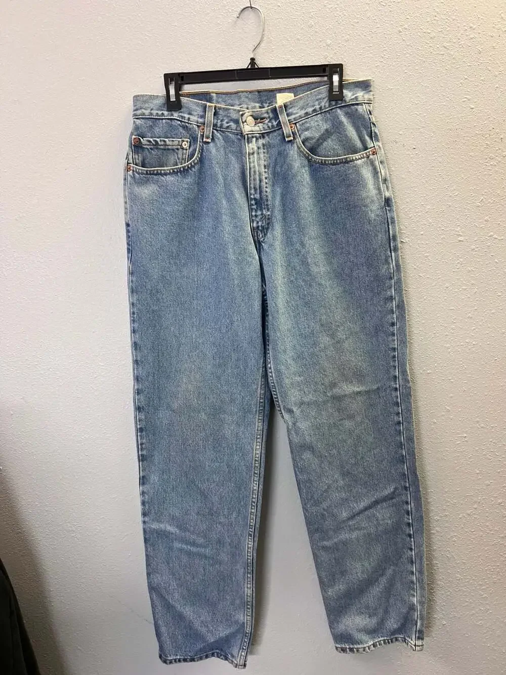 Vintage 2000 Levis 550 Relaxed Fit Tapered Jeans Mens 33x32 Medium Wash 0433